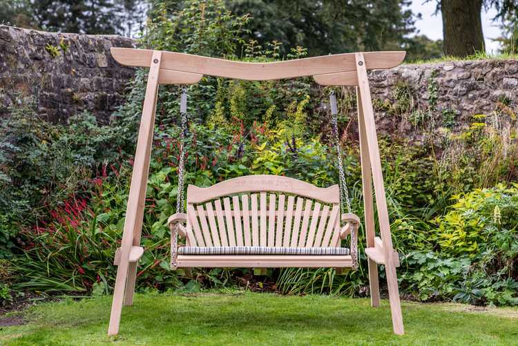 Garden Swing Seat Kyokusen Curved Oak