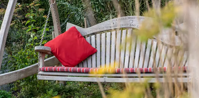 Sunbrella hinged hot sale chair cushions