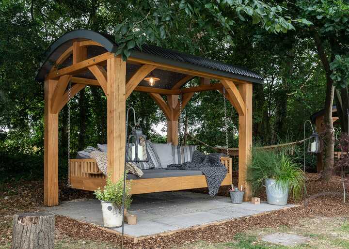 The Oak Canopy Swinging Day Bed