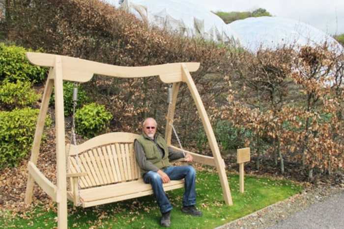 Quality Oak swing seat - Eden Project