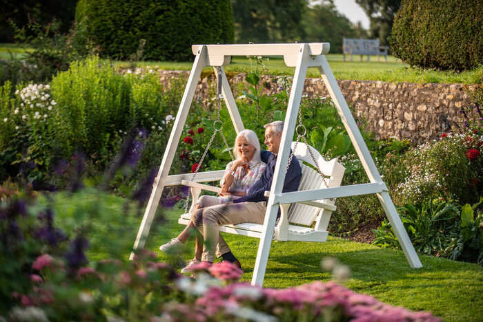 knole garden bench