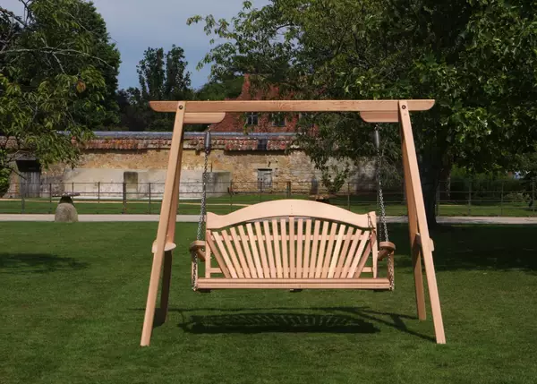 Swinging outdoor online bench