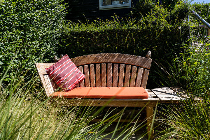 knole_bench_garden.jpg