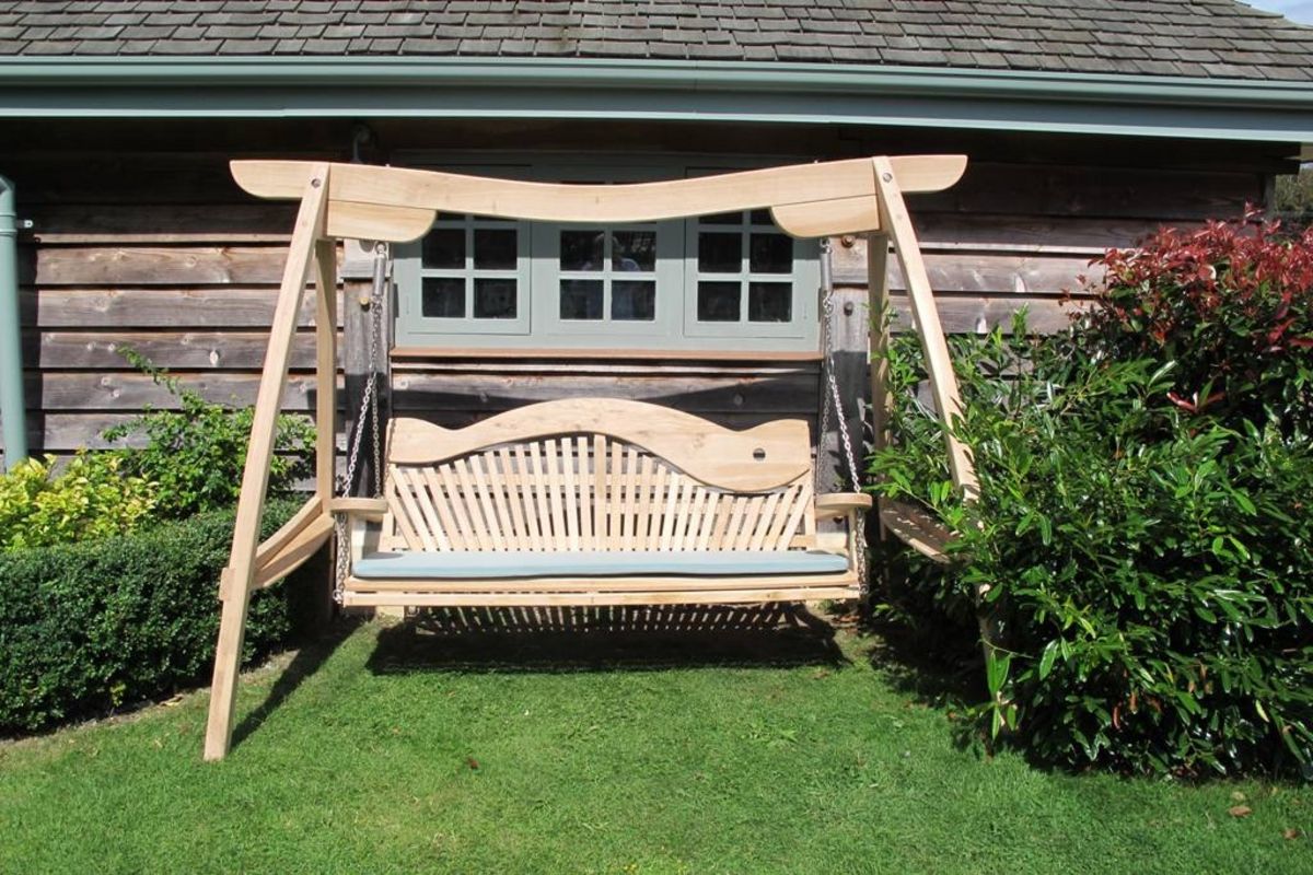 Kyokusen Swing Seat Surprise Present