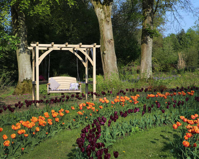 pergola with arbour swing seat