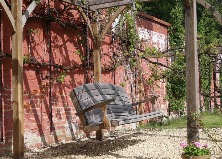 Pergola Wisteria 2.JPG