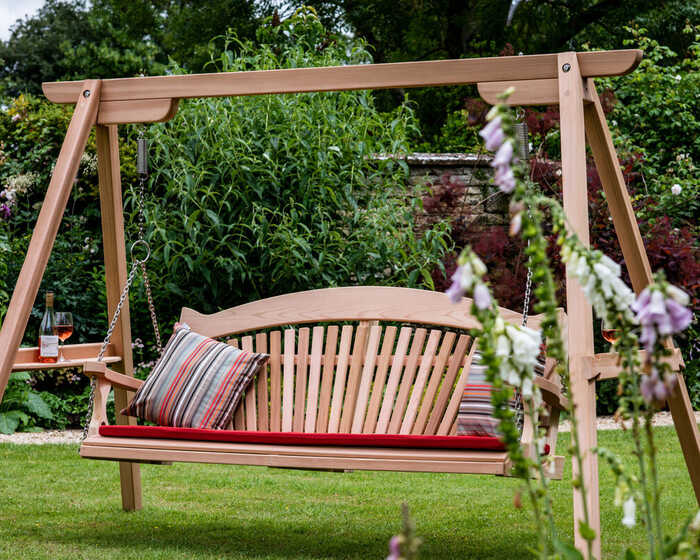 RHS Four Seasons Swing Seat
