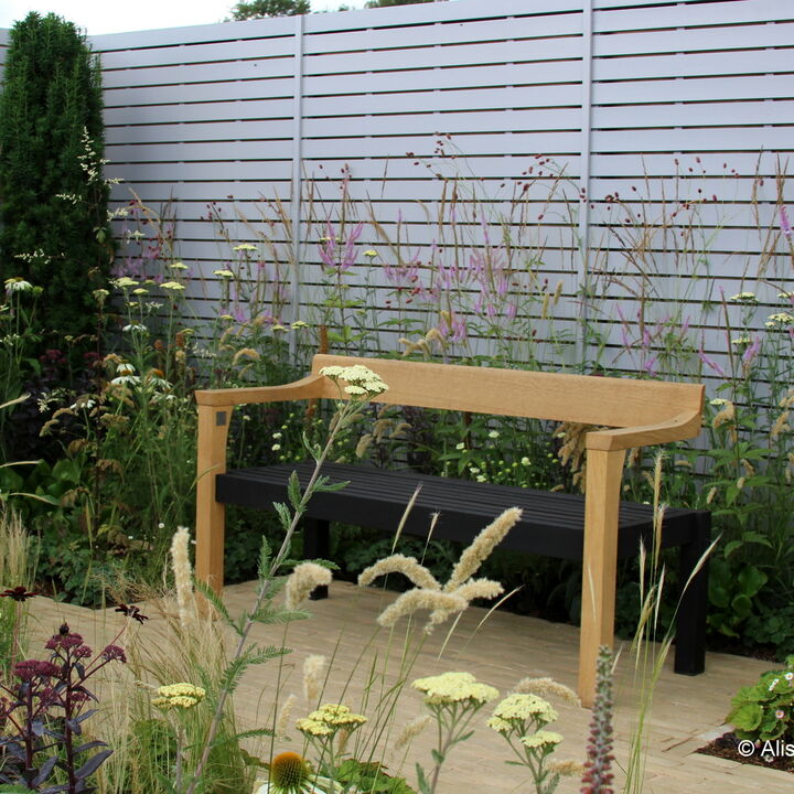 Sitting Spiritually Floating Bench at RHS Tatton 4902x3271.JPG