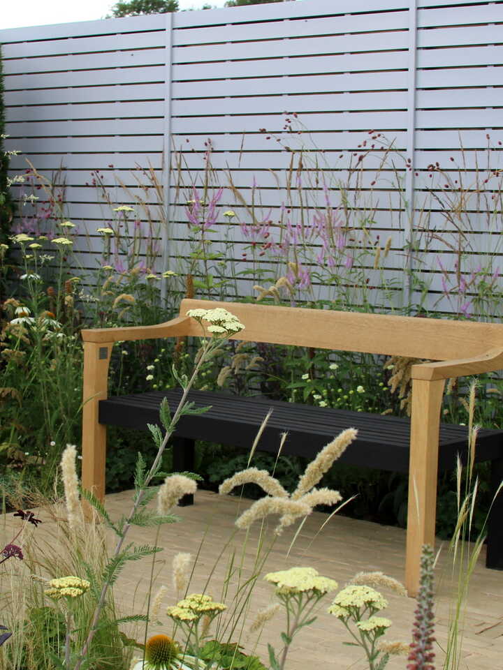 Sitting Spiritually Floating Bench at RHS Tatton 4902x3271.JPG