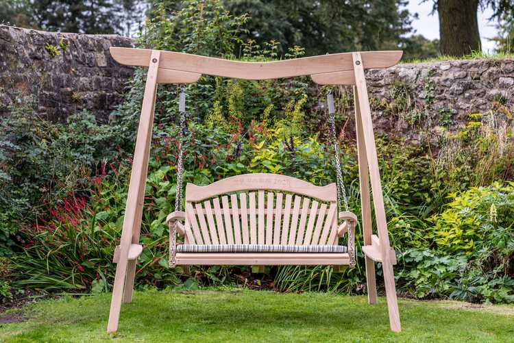 Garden Swing Seat Kyokusen Curved Oak