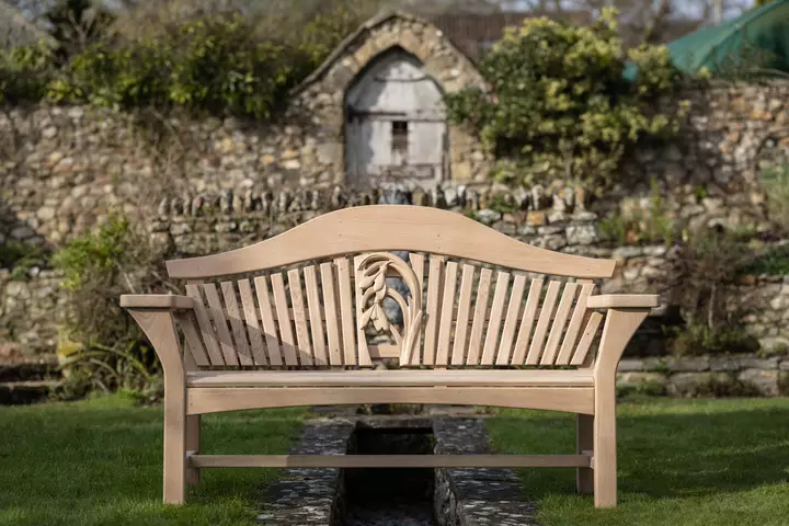 Rhs garden benches deals