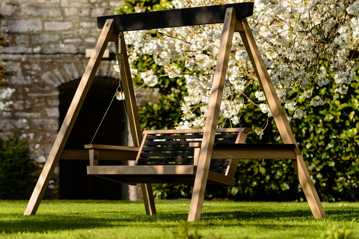 Yakisugi Swingseat 4.jpg