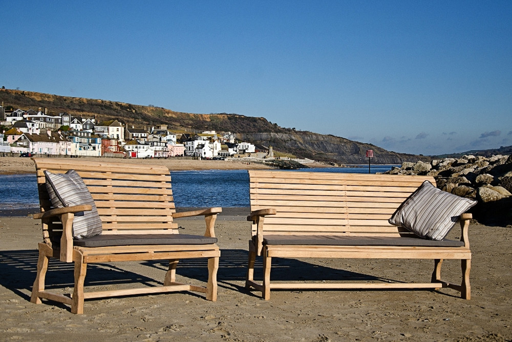 Garden bench and chairs best sale