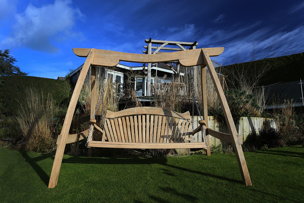 How to Restore Wooden Garden Furniture Sitting Spiritually