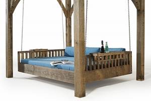 The Swinging Day Bed