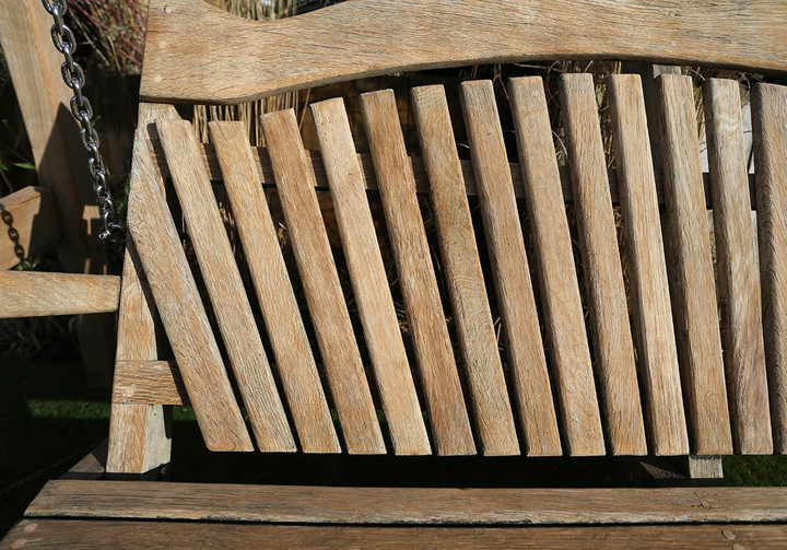 How to Restore Wooden Garden Furniture Sitting Spiritually