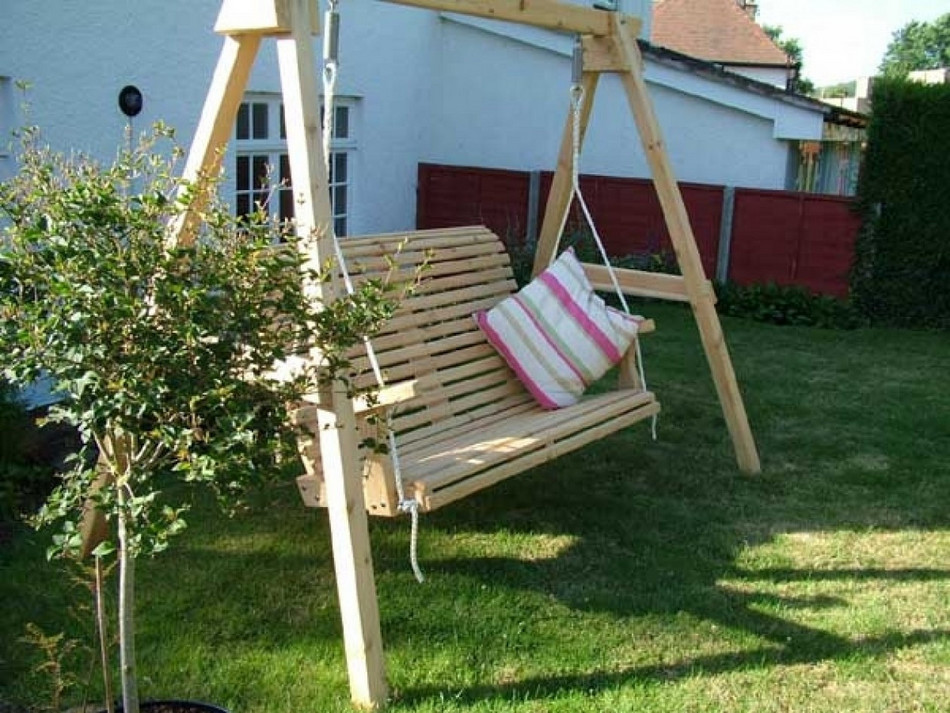 RHS Serenity Garden Swing Seat in Western Red Cedar ...